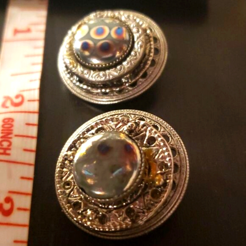 Vintage Silvertone Clip-on Earrings featuring an Abalone Inlay - Picture 3 of 5